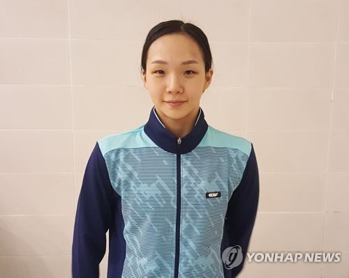 ▲ 김서영이 22일 전국체전 여자 계영 800m에서 우승한 뒤 연합뉴스와 인터뷰하고 있다.