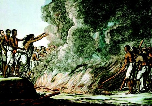 ▲ 사하가마나(함께 가기) 형식의 사티. 미망인은 브라만 두 명의 도움을 받아 남편의 시신이 타고 있는 불구덩이 속으로 몸을 던진다. 플랑드르 화가 발타자르 솔빈스가 1796년 인도 콜카타에서 (실제 상황을 바탕으로) 제작한 판화다. [글항아리 제공]