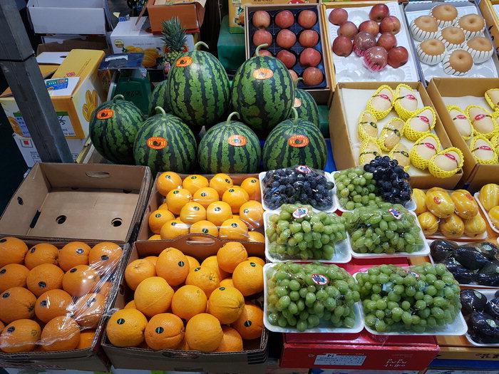 ▲ 대전중앙청과에서 선보이고 있는 과일들.  대전중앙청과 제공