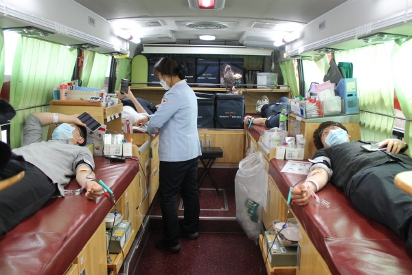 K-water 천안권지사가 2일 ‘사랑의 릴레이 헌혈’을 실시했다. K-water 천안권지사 제공.