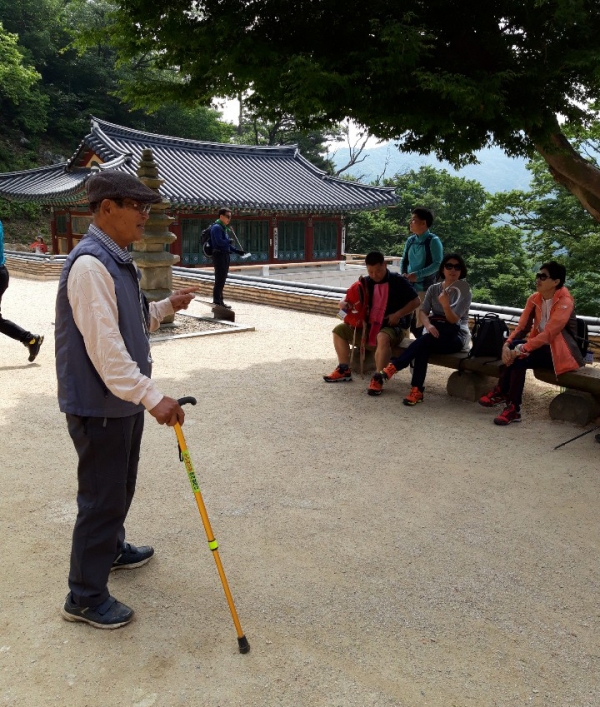 서산문화원 우리마을문화재지킴이사업 참여자 모습(사진=서산문화원 제공)