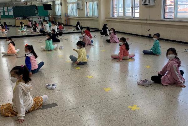 ▲ 대전느리울초등학교에서 초등돌봄교실 특성화프로그램이 진행되는 모습. 대전교육청 제공