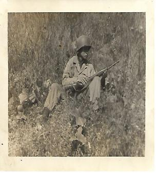 ▲마르코 툴리오 바론 리베라 씨가 한국전쟁에 참여했을 당시 담은 사진. 사진=계룡시 제공