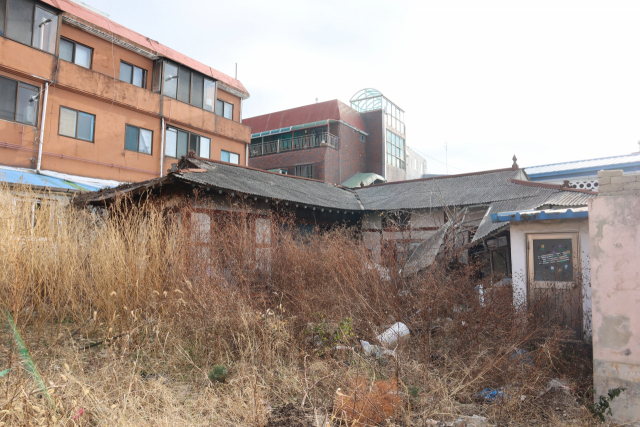 충남 홍성군 홍성읍의 한 빈집. 김중곤 기자