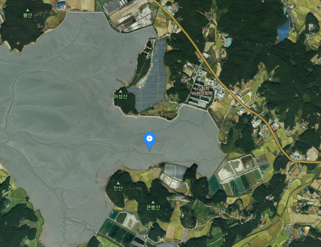 5일 오후 1시 21경 서산시 대산읍 기은리 서쪽 22㎞해역(파란색 표시부)에서 진도 2.5 규모의 지진이 발생했다. 카카오맵 캡쳐본