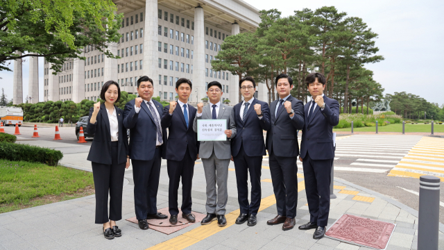 더불어민주당 세종·충남·대전·충북 청년위원회는 30일 국회 소통관에서 ‘국회세종의사당 조속 설립 촉구’ 기자회견을 진행했다. 사진=더불어민주당 제공