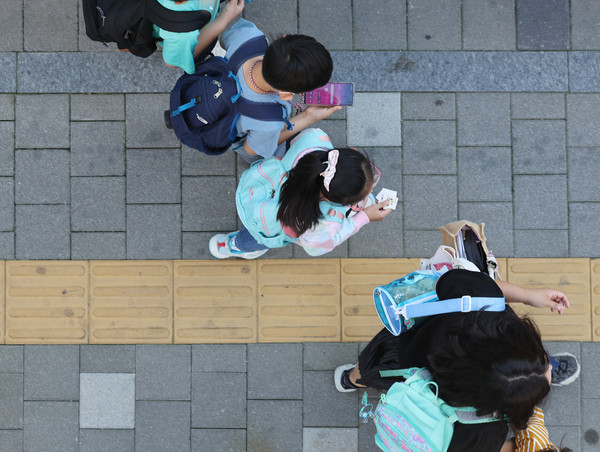 등교. 사진=연합뉴스.