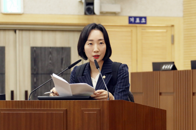 김효숙 세종시의회 의원 긴급현안질문 모습.
