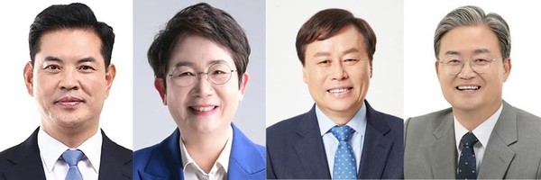 왼쪽부터 박영순 의원, 박정현 민주 최고위원, 도종환 의원, 이연희 민주연구원 상근부원장.