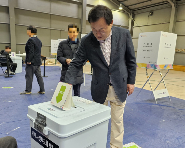 5일 국민의힘 중구 이은권 후보가 산성동 사전투표소에서 투표를 마쳤다. 이은권 선거캠프 제공