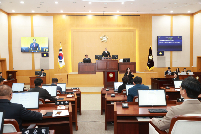 충주시의회가 18일 제283회 임시회 개회 모습.사진=충주시의회