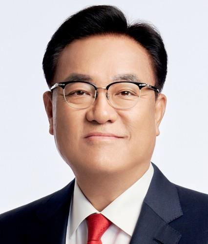 정진석 신임 대통령 비서실장