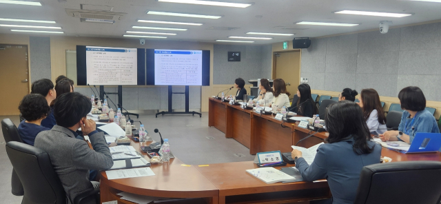 세종시교육청은 지난 19일 시교육청 지하1층 영상회의실에서 ‘유보통합모델 도출을 위한 자문단 및 TF팀’ 협의회를 진행했다.