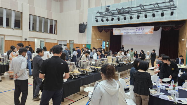 세종장영실고등학교는 어버이날을 맞아 부모님을 초청해 식사를 대접하는 ‘보은회 행사’를 펼쳤다. 사진=세종장영실고 제공