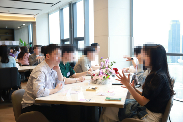 세종시는 16일 미혼남녀 40명이 참여한 인연 만들기 1회차 행사에서 총 6쌍의 커플이 탄생했다고 밝혔다. 세종시 제공