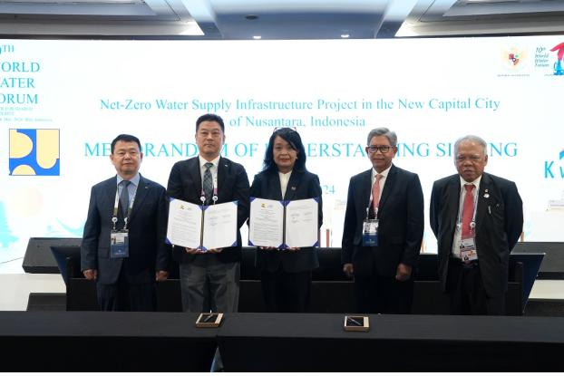 한국수자원공사는 지난 21일 인도네시아 발리에서 열린 제10차 세계물포럼에서 인도네시아 공공사업주택부와 누산타라 탄소중립 상수도 인프라 구축사업의 조속한 착공을 위한 업무협약을 체결했다. 한국수자원공사 제공
