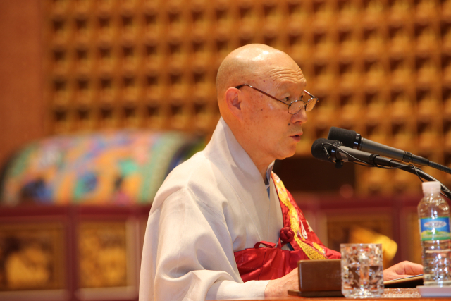 총무원장 덕수 스님이 기념사를 하고 있다. 구인사 제공