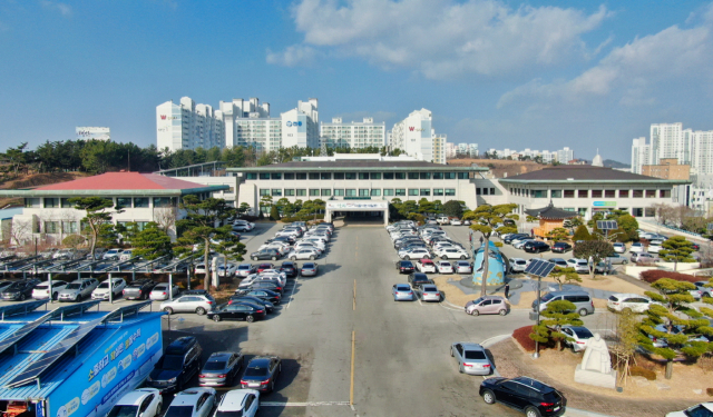 태안군청 전경. 태안군 제공