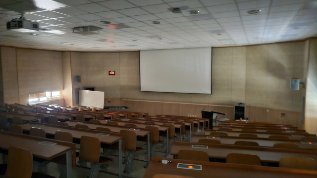 불 꺼진 충남대학교 의과대학 강의실. 사진=김중곤 기자