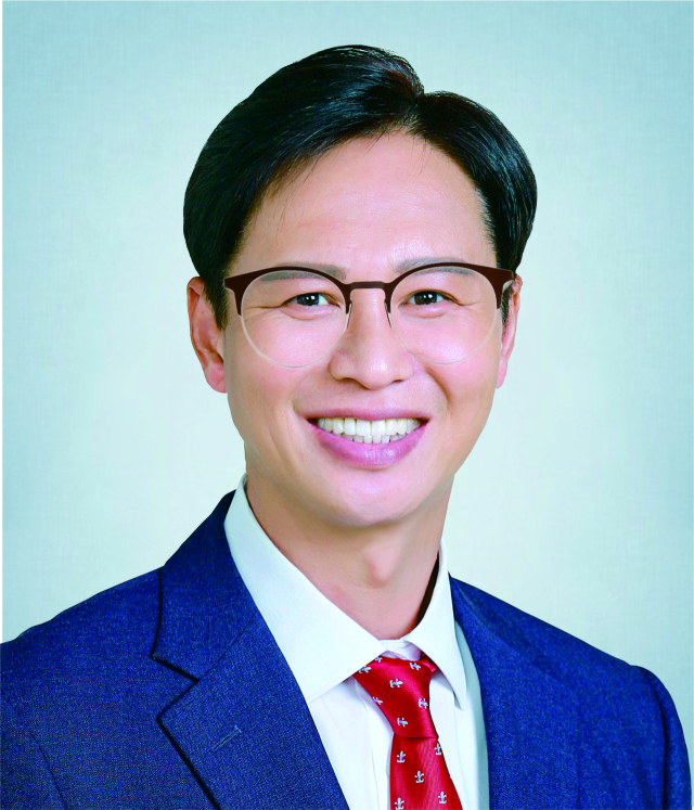 제 9대 의회 후반기 2년을 이끌어갈 의장 선거에서 윤대성 의원이 선출됐다.