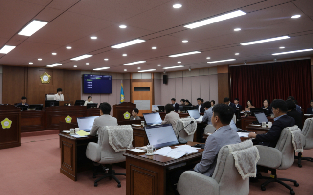 지난 24일 증평군의회 195회 정례회에서 군정질문이 이뤄지고 있다. 증평군의회 제공