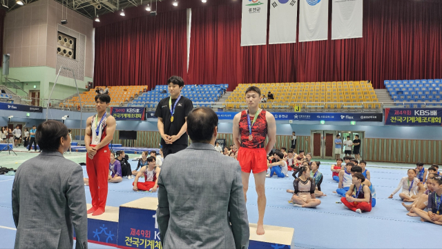 제천시청 체조팀이 제49회 KBS배 전국기계체조대회 5개 부문 수상했다. 제천시 제공