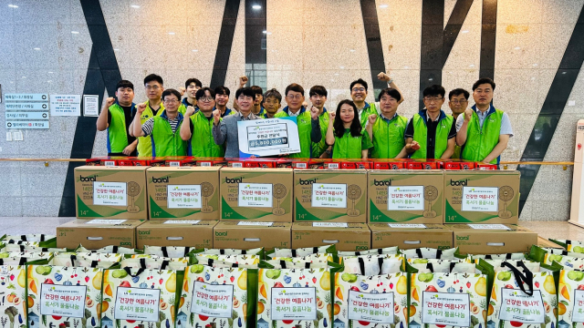 종촌종합사회복지관은 12 LH품질시험인정센터 후원으로 세종시 남부권역 저소득 가정을 대상으로 580만원의 혹서기 대비 물품을 전달했다고 밝혔다. 종촌종합사회복지관 제공