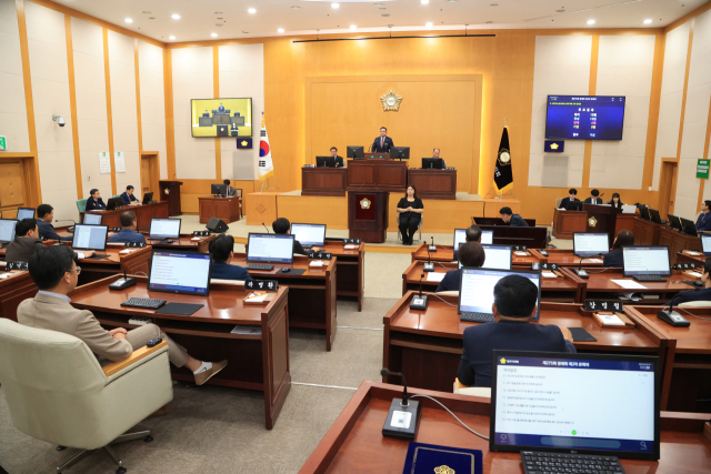 충주시의회 본회의장.