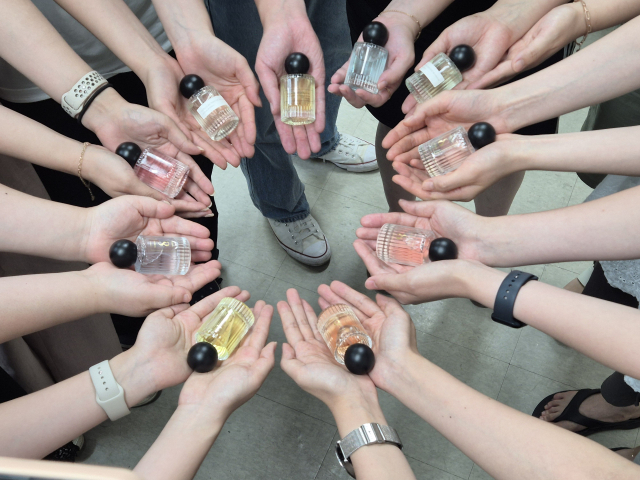 ▲청년기 나를위한 선물(향수) 만들기 기념 사진