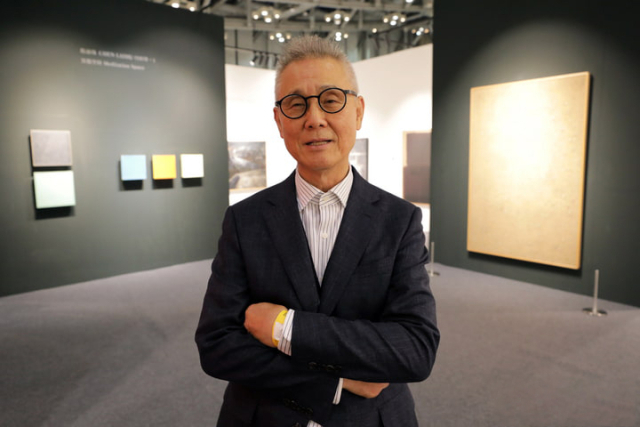 엄중구 샘터화랑 대표