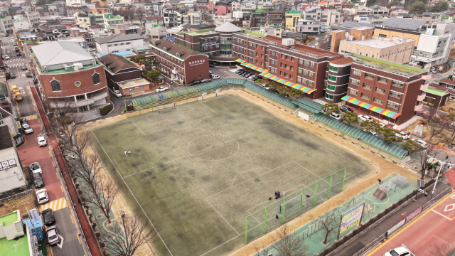 ▲엄사초등학교 전경