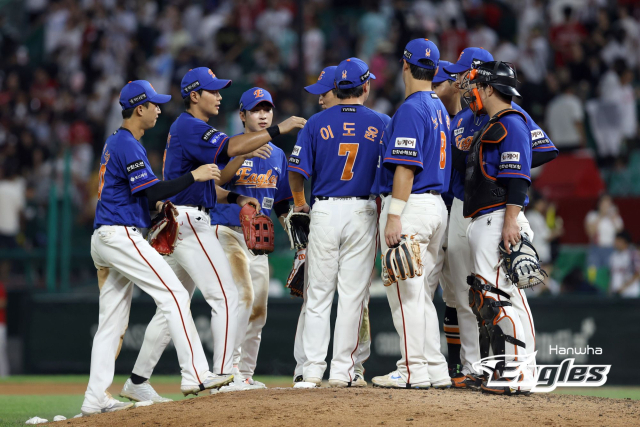 한화이글스가 18일 인천 문학야구장에서 SSG랜더스를 상대로 7대1로 승리하며 3연승을 달리고 있다. 한화이글스 제공