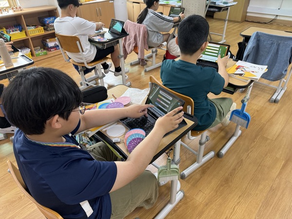 ▲ 실물교구 및 똑똑!수학탐험대 활용 평가 장면