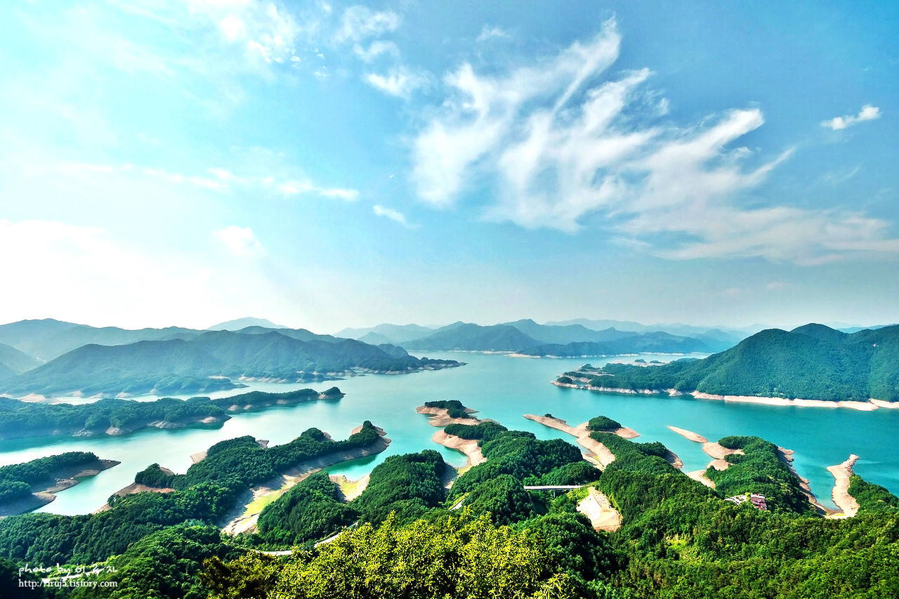 악어봉과 악어섬[충주시 제공. 재판매 및 DB 금지]