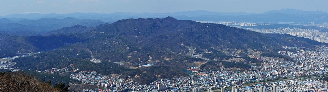 식장산에서 바라본 보문산 전경. 대전시 제공.