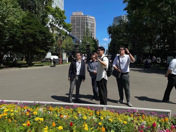 북해도청 오오야마 스스무 과장보좌가 도주제에 대해 설명하고 있다.