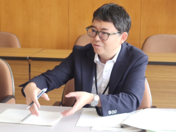 북해도청 과장보좌 오오야마 스스무 씨.