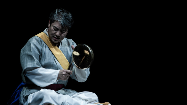 (사)몰개 이영광 대표의 공연 모습.