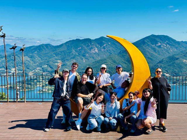 웰니스 데이 트립을 즐기는 외국인 관광객. 제천시 제공