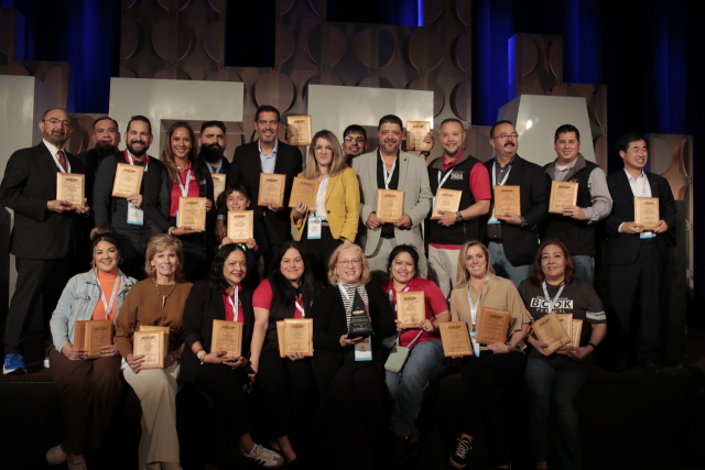 2024년 연차총회 및 피너클 어워드의 국가별 수상자들이 기념사진 촬영에 응하고 있는 모습. IFEA 아시아지부 제공