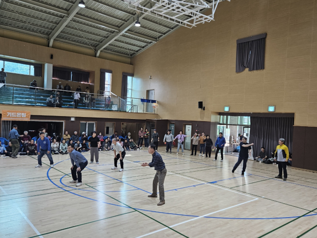 기독교대한감리회 단양남지방 제16회 목회자·평신도 화합 한마당 체육대회가 성황리에 열리고 있다. 사진은 배구 경기 모습. 단양=이상복 기자 cho2225@cctoday.co.kr