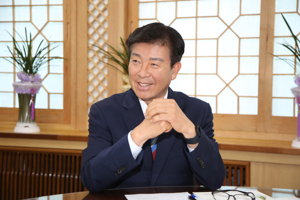 박범인 금산군수.