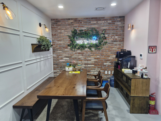 서산시 동물보호센터 입양카페 상담실. (사진=전종원 기자)