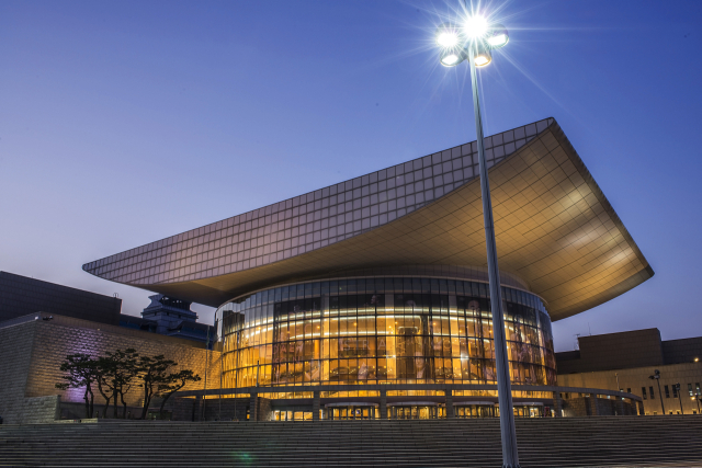 대전예술의전당_야간전경. 대전예술의전당 제공