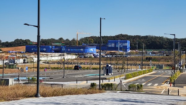 대한축구협회가 천안 입장면 가산리 일원에 조성 중인 대한민국 축구종합센터 공사현장 모습. 사진=이재범 기자.