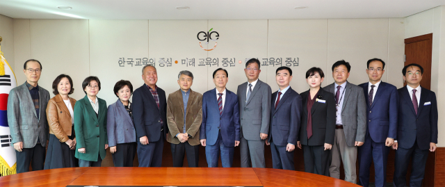 대전시교육청이 ‘2024년도 제2회 대전행복교육장학재단 이사회’를 개최했다고 13일 밝혔다. 대전시교육청 제공