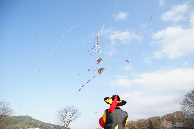 지난해 12월 2일 열린 서산해미읍성 전국 연날리기 대회. 서산시 제공