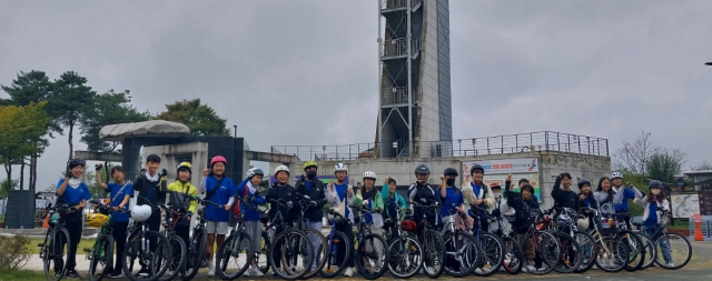 세종시 미르초등학교의 금강 자전거길 종주 수학여행 모습. 사진=세종시교육청 제공