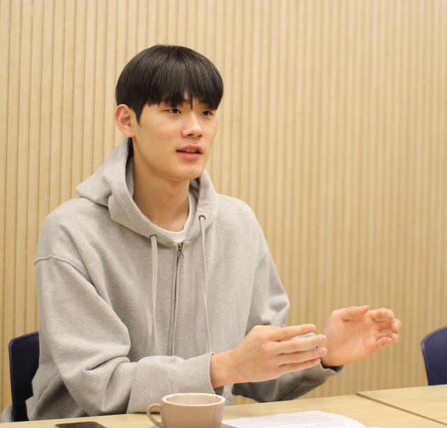 탁구 국가대표를 꿈꾸는 이호윤 군. 사진=김중곤 기자