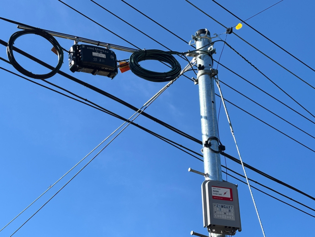 단양 전 지역의 초고속인터넷망 구축으로 관광객과 농민들의 스마트 영농으로 수익 창출에 기대가 모아지고 있다. 사진은 초고속인터넷망 구축 모습. 단양군 제공